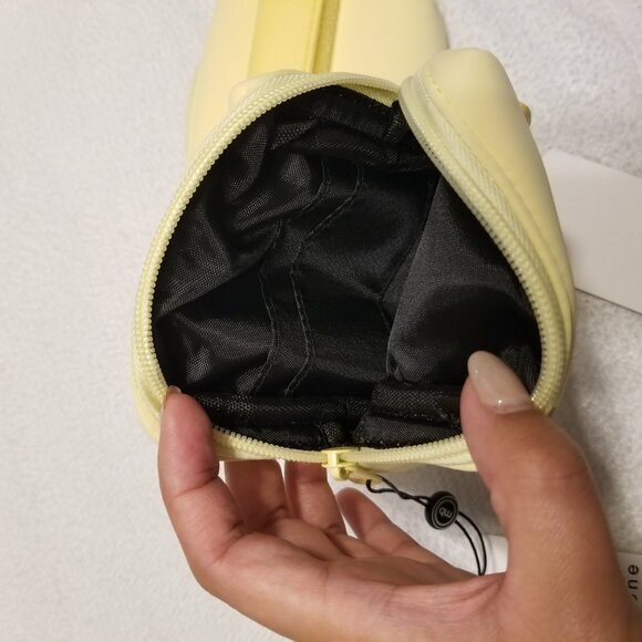 Maxbone GO! With Ease Pouch Butter Yellow Small & Large Leash Attachment Harness - Picture 5 of 10